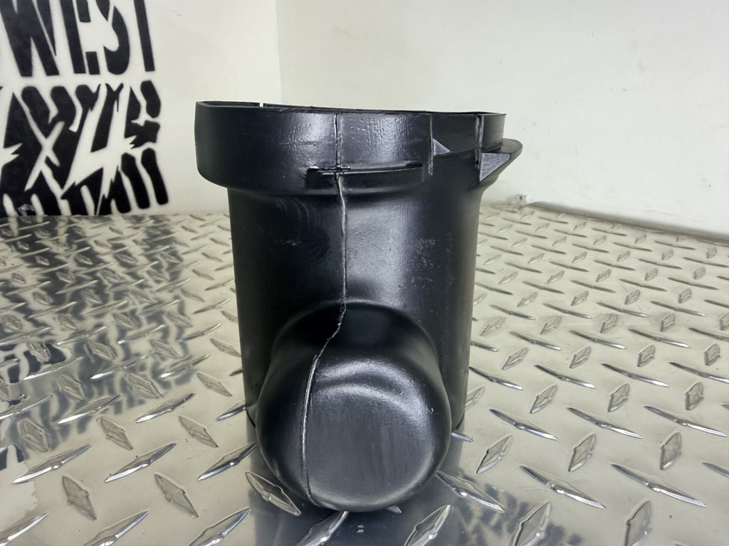 1996-00 Chevy GMC C/K Silverado Sierra Air Intake Box Duct Hose 5.7L Vortec OEM