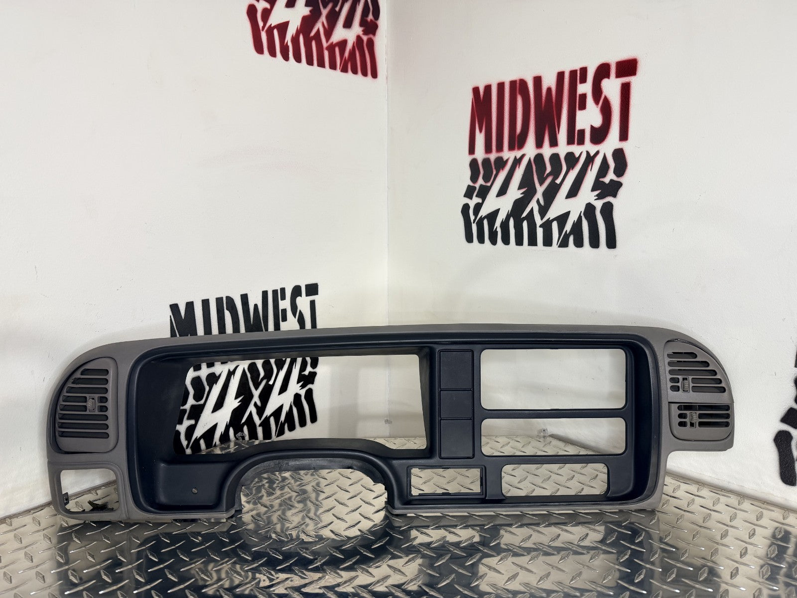 1995-99 Chevy GMC C/K Silverado Sierra Yukon Dash Bezel Cluster Trim OEM