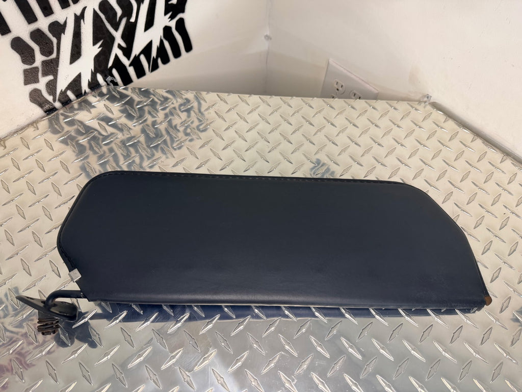 1973-91 Chevy/GMC C/K 10/20/30 Suburban Right Sun Visor OEM Blue