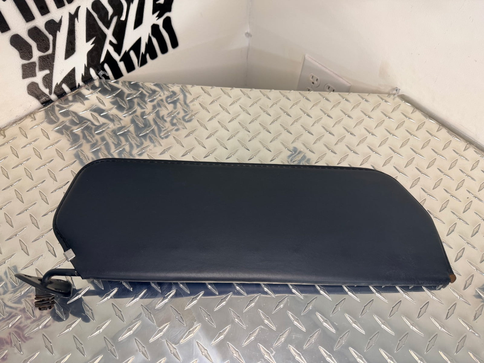 1973-91 Chevy/GMC C/K 10/20/30 Suburban Right Sun Visor OEM Blue