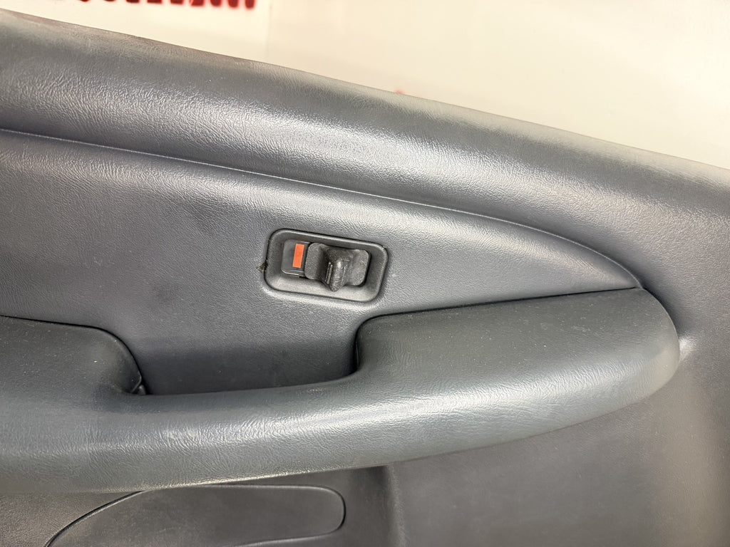 1999-06 Silverado/Sierra Driver LH Front Door Panel Manual Window OEM Graphite
