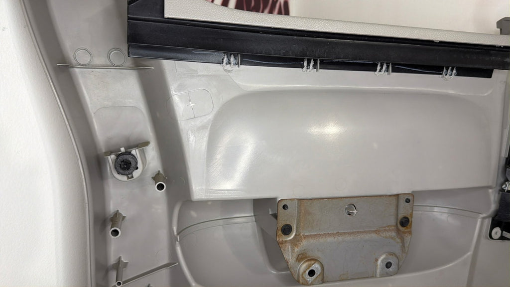 2007-13 Chevy/GMC Silverado/Sierra Rear Right Door Panel Ext. Cab OEM