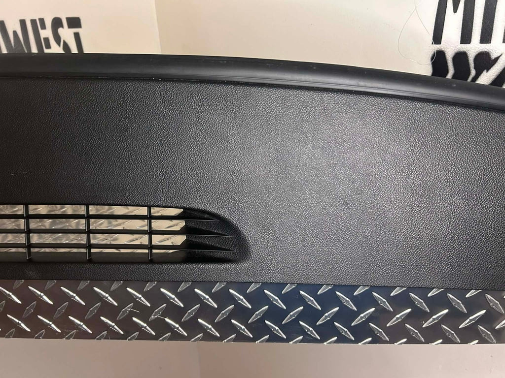2007-13 Silverado Sierra Suburban Dash Defrost Vent Trim Panel OEM