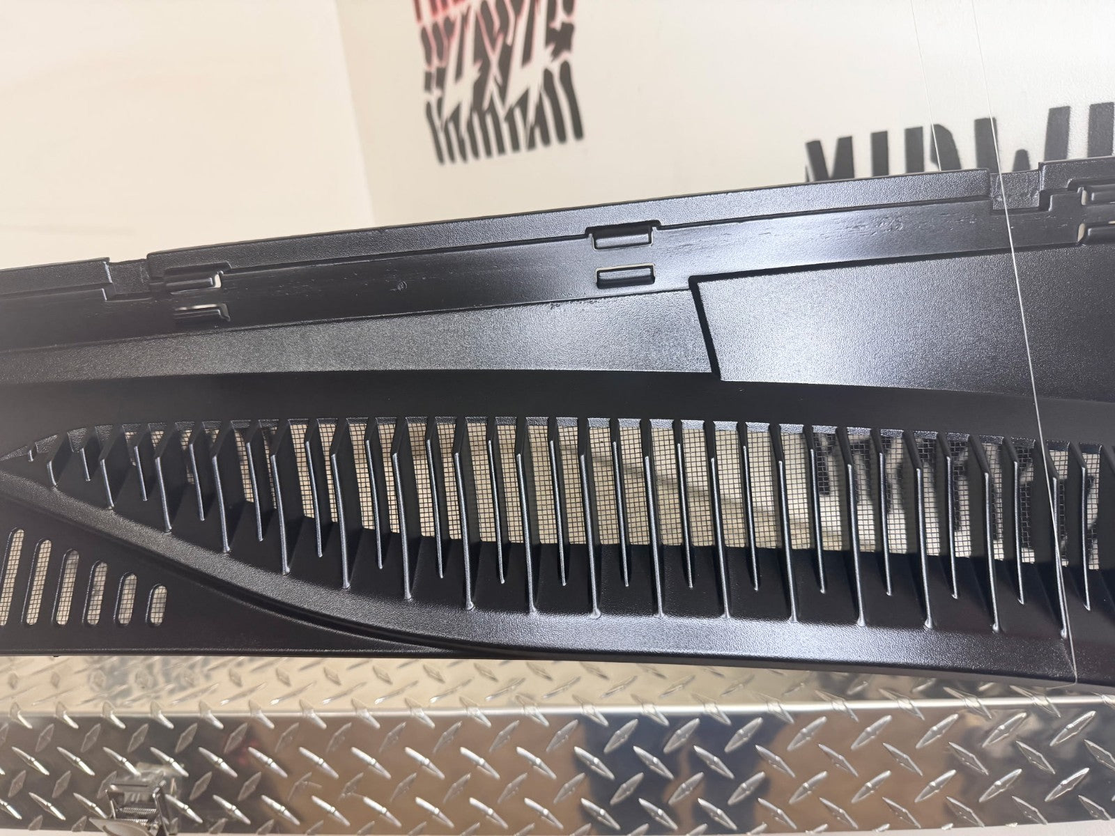1999-06 Escalade Yukon Wiper Cowl Vent Cover Panel OEM Refurbished
