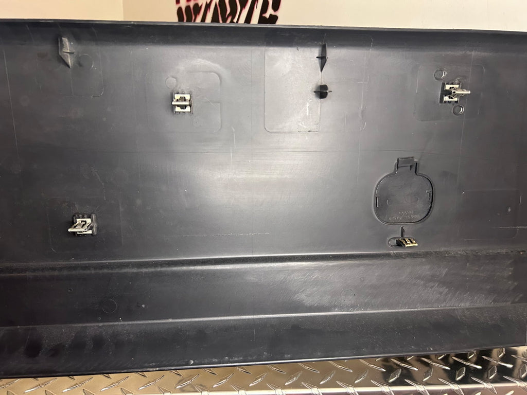 1999-06 Chevy GMC Rear Window Trim Moulding Garnish Silverado Sierra OEM