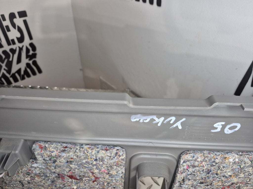 2000-06 Chevy GMC Tailgate Hatch Interior Trim Yukon Escalade OEM Lower