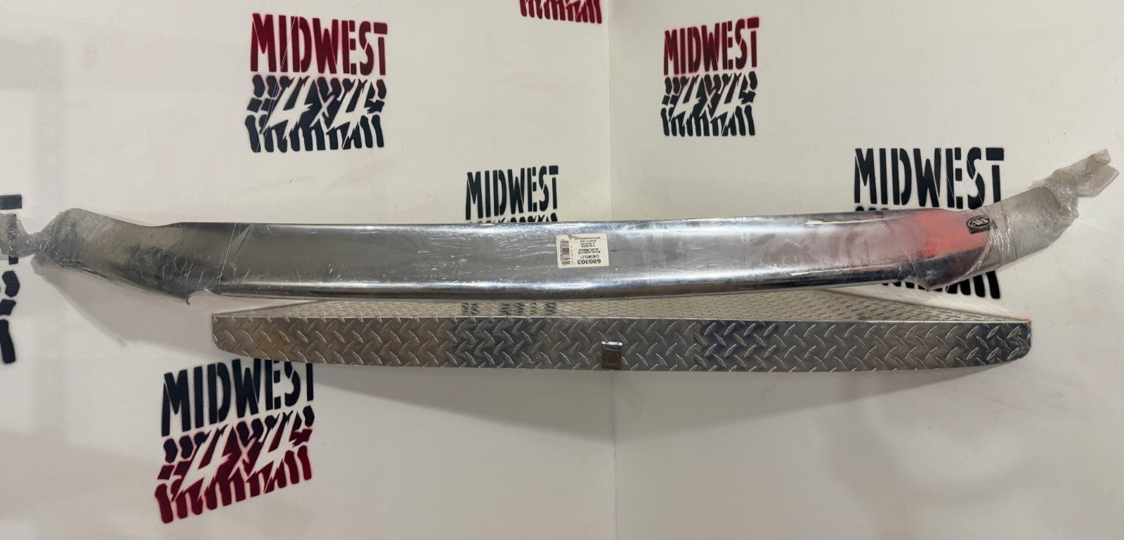 2007-08 Chevy Avalanche Tahoe Suburban AVS Chrome Hood Shield -680303