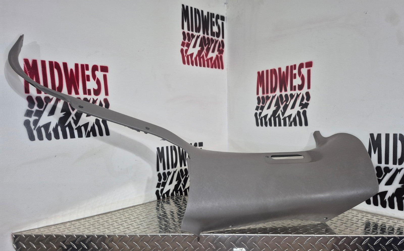 1995-99 Chevy GMC C/K Suburban OEM C Pillar Trim Panel Right Passenger-Gray