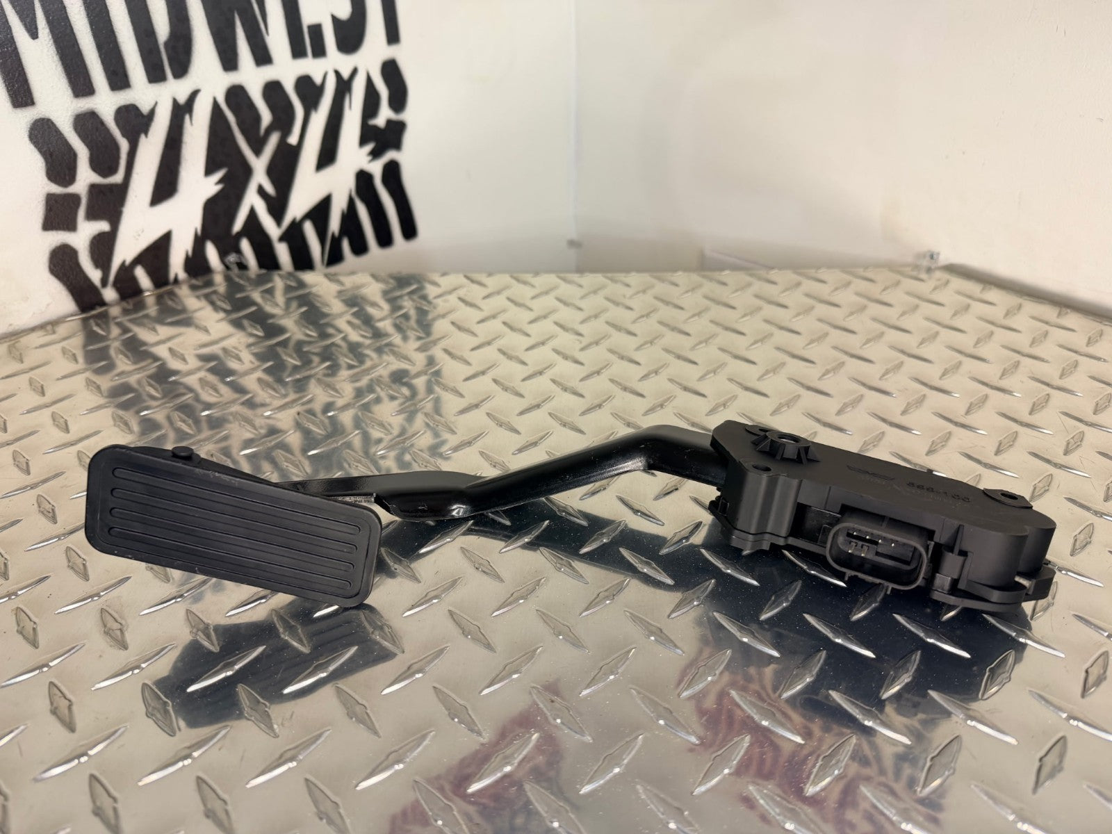 2002-03 Trailblazer/Envoy 55R Accelerator Pedal Assy w/Position Sensor