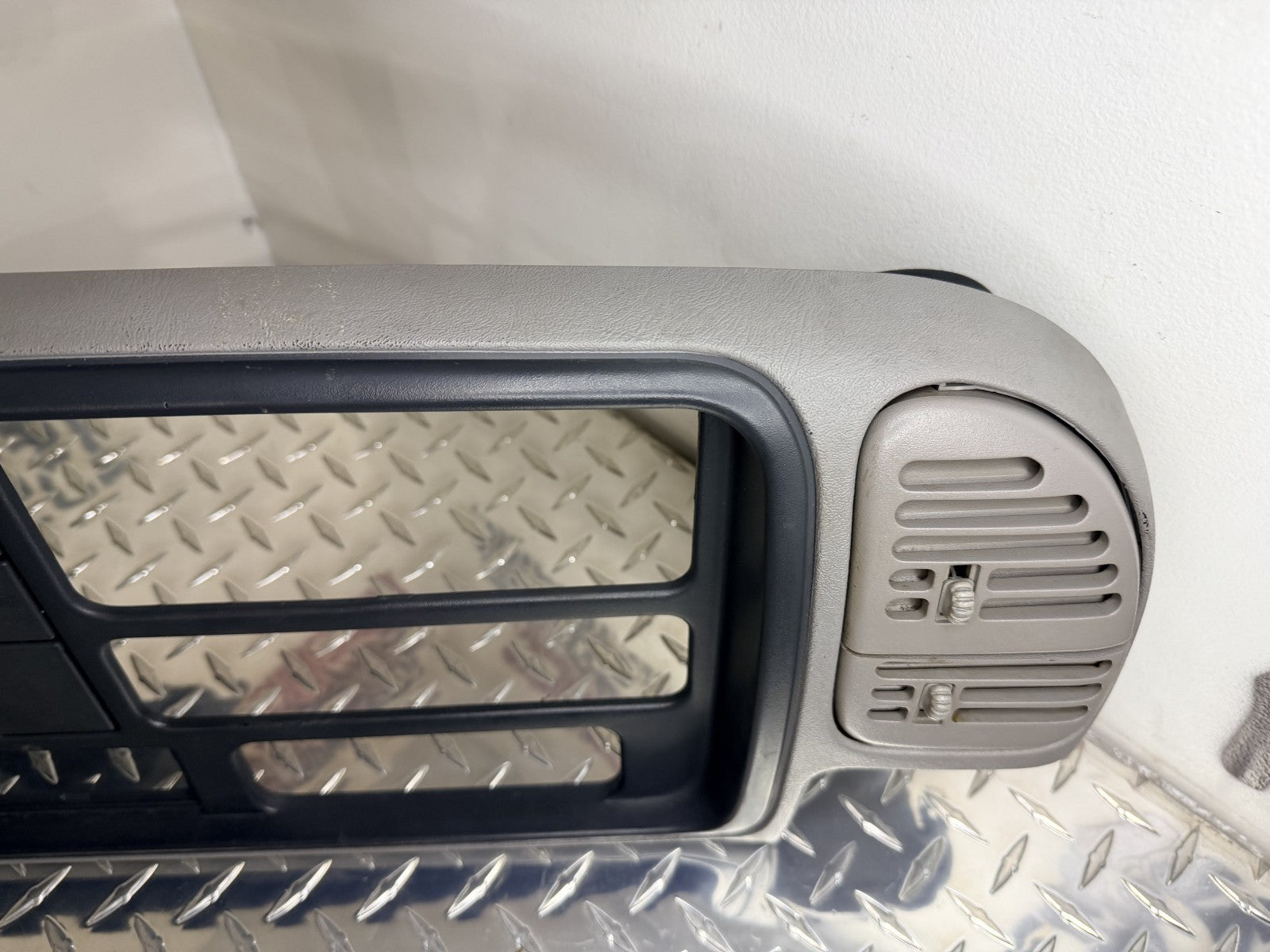 1995-99 Chevy GMC C/K Silverado Sierra Yukon Dash Bezel Cluster Trim OEM