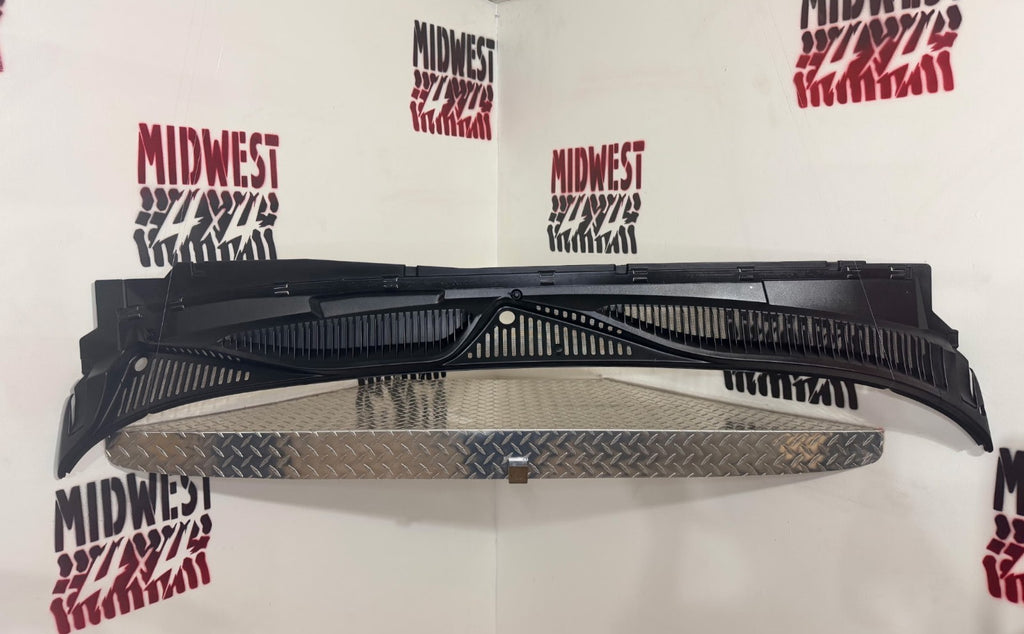 1999-06 Escalade/Yukon Windshield Wiper Cowl Vent Panel OEM Refurbished